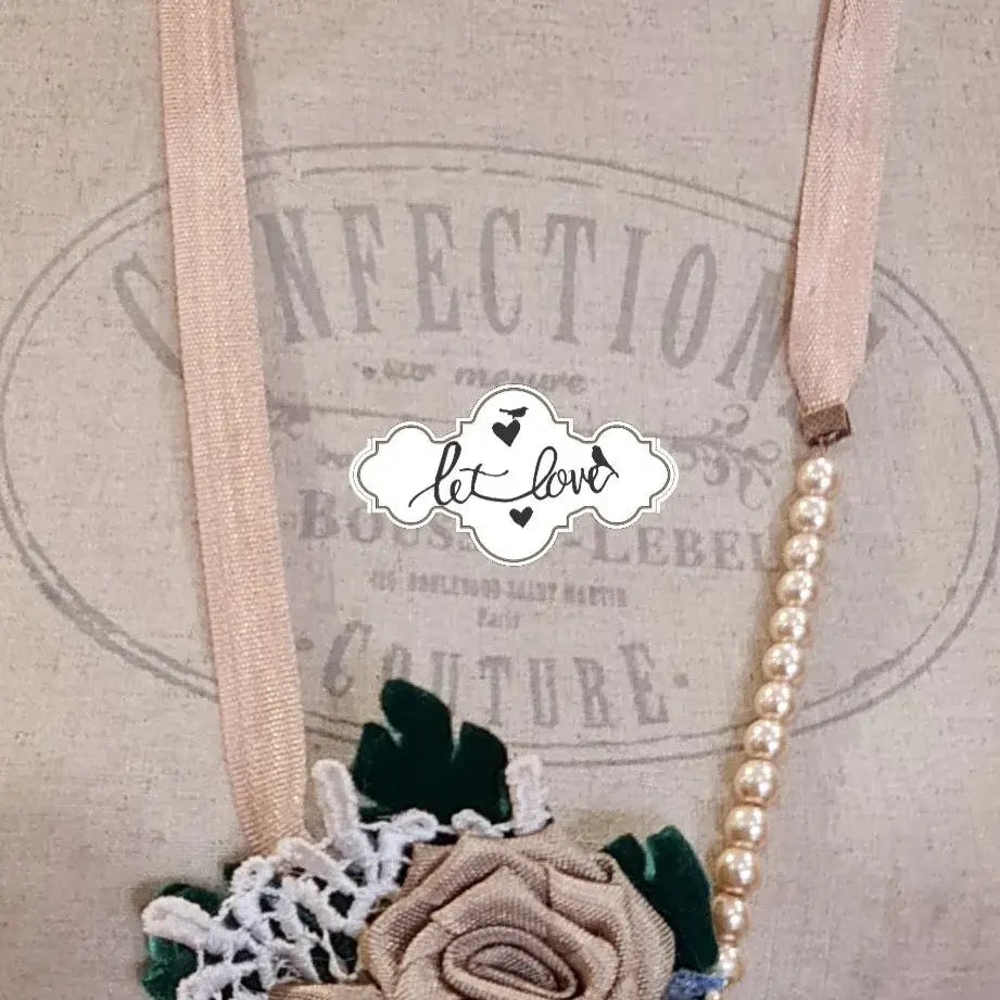 Neckpiece Roses & Large Pearls - Let Love Clothing