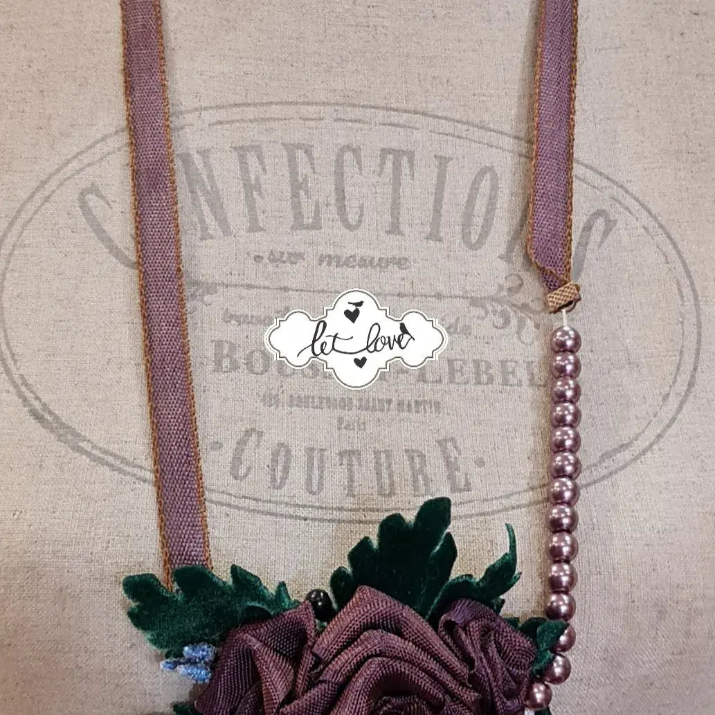 Neckpiece Roses & Large Pearls - Let Love Clothing