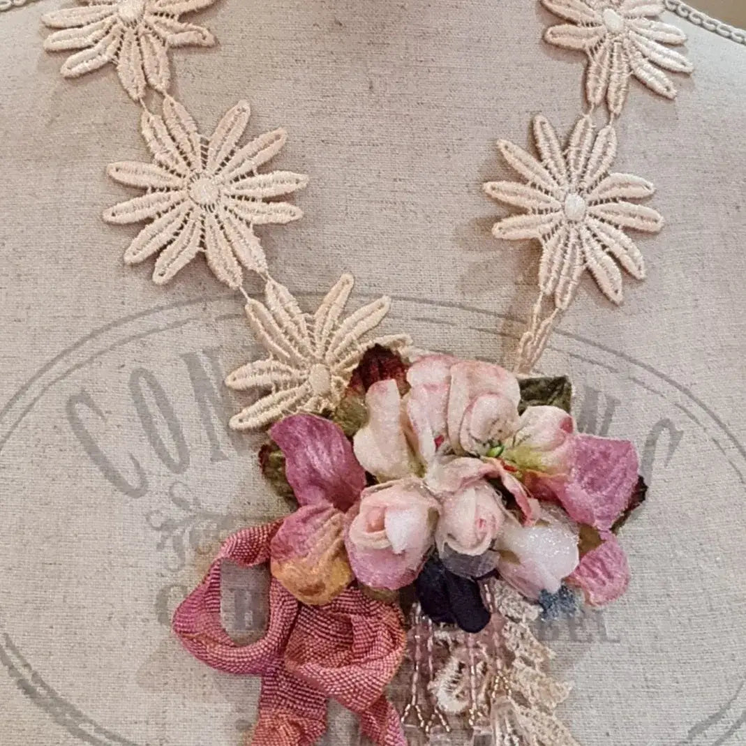 Daisy Lace & Rose Neckpiece/Brooch - Let Love Clothing