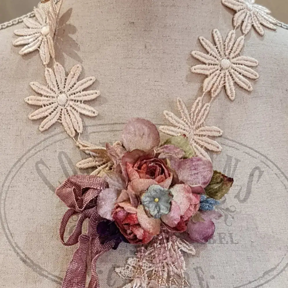 Daisy Lace & Rose Neckpiece/Brooch - Let Love Clothing