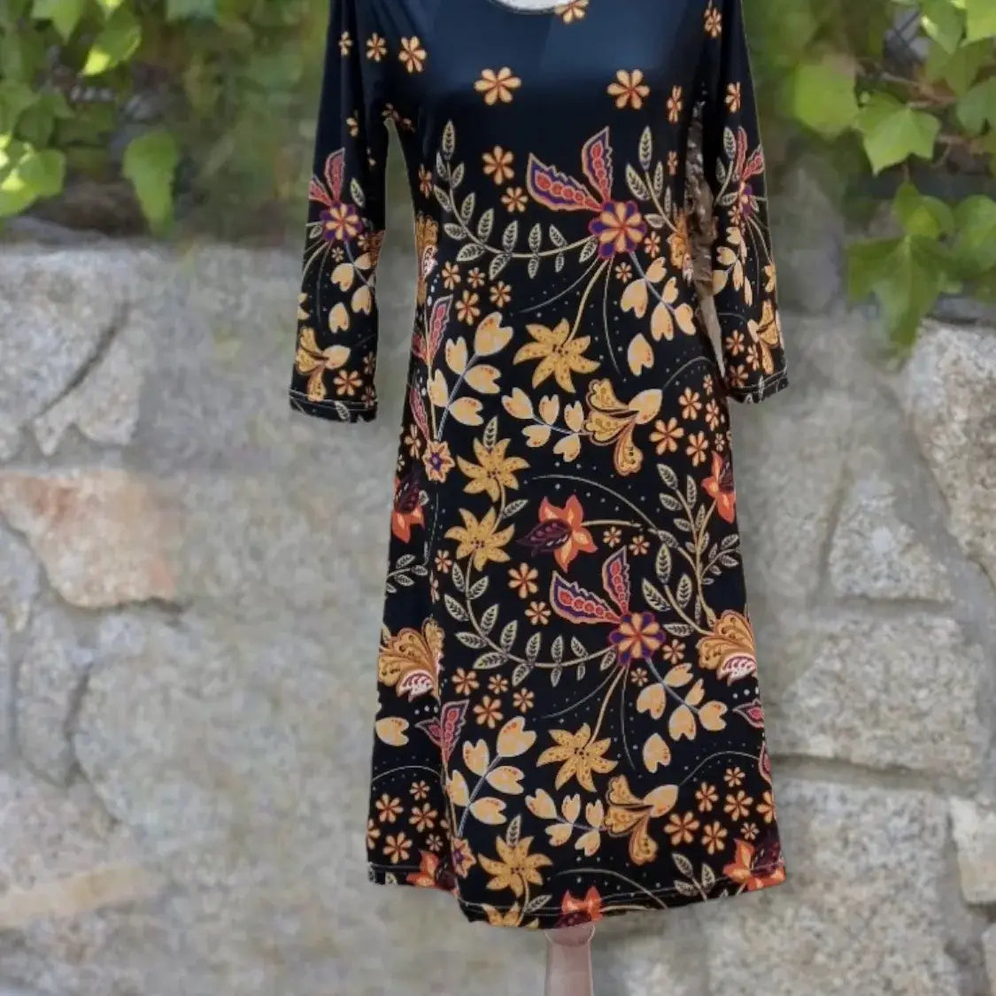 Dress Below the Knee, with Sleeves - Let Love Clothing