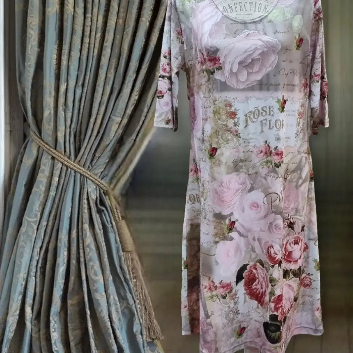 Dress Below the Knee, with Sleeves - Let Love Clothing